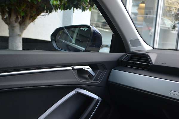 2023 Audi Q3 35 TFSI S line F3