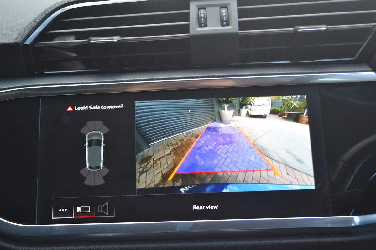 2023 Audi Q3 35 TFSI S line F3