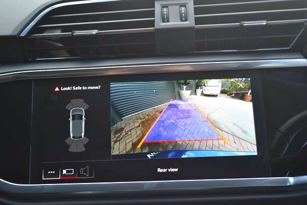 2023 Audi Q3 35 TFSI S line F3