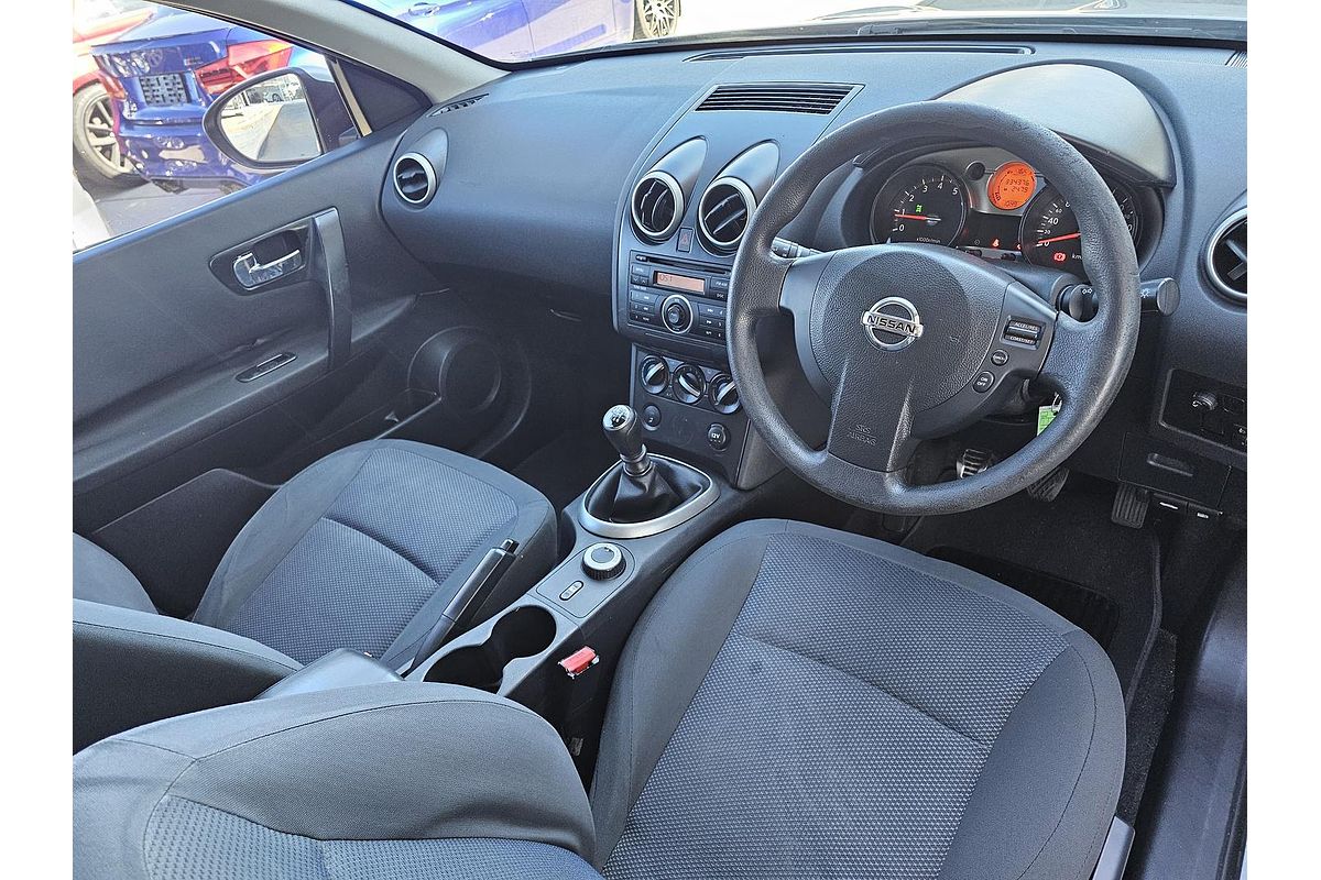 2010 Nissan Dualis ST J10