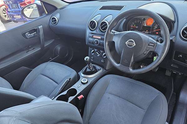 2010 Nissan Dualis ST J10