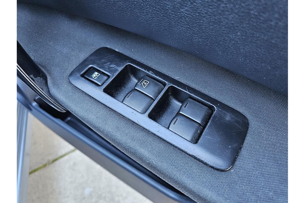 2010 Nissan Dualis ST J10