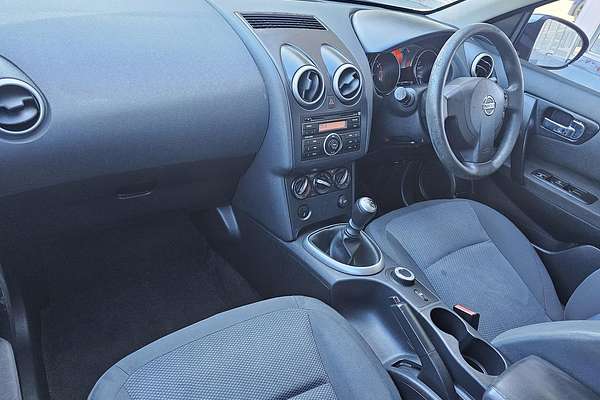 2010 Nissan Dualis ST J10