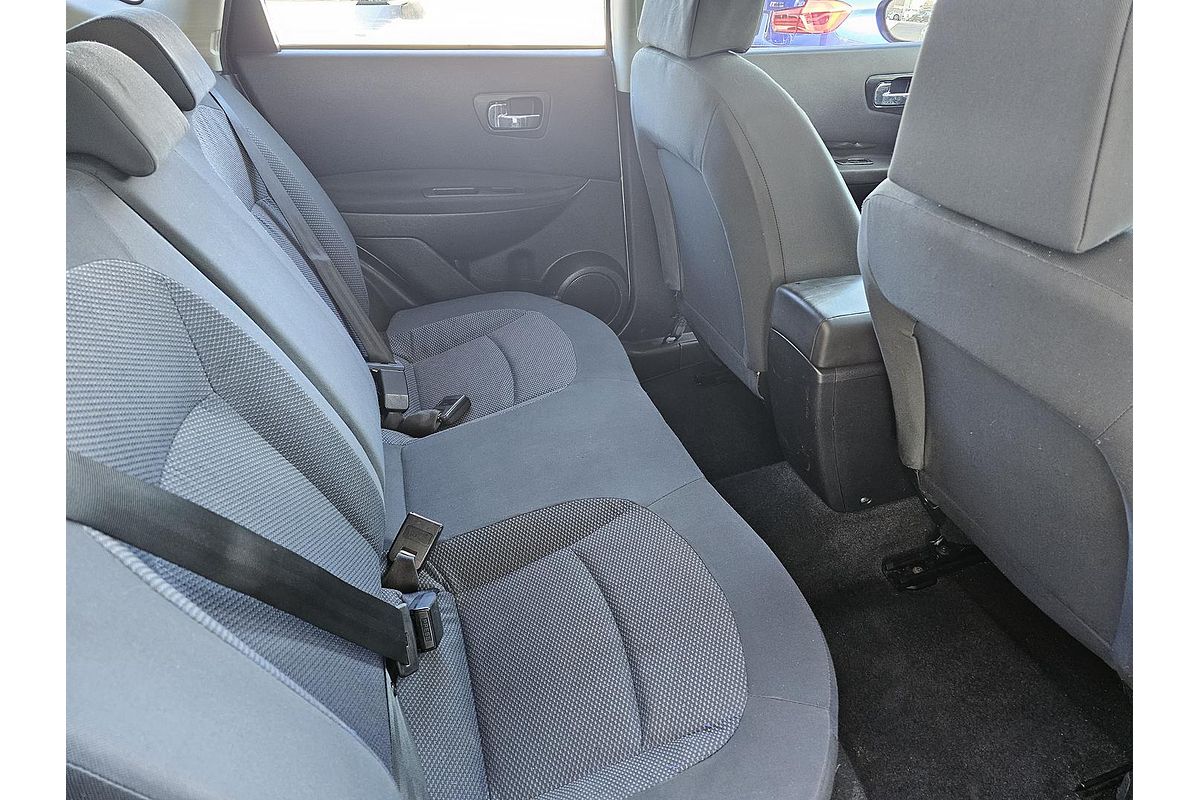 2010 Nissan Dualis ST J10