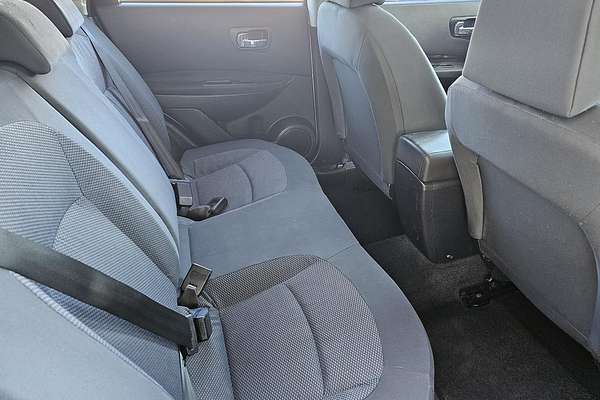 2010 Nissan Dualis ST J10
