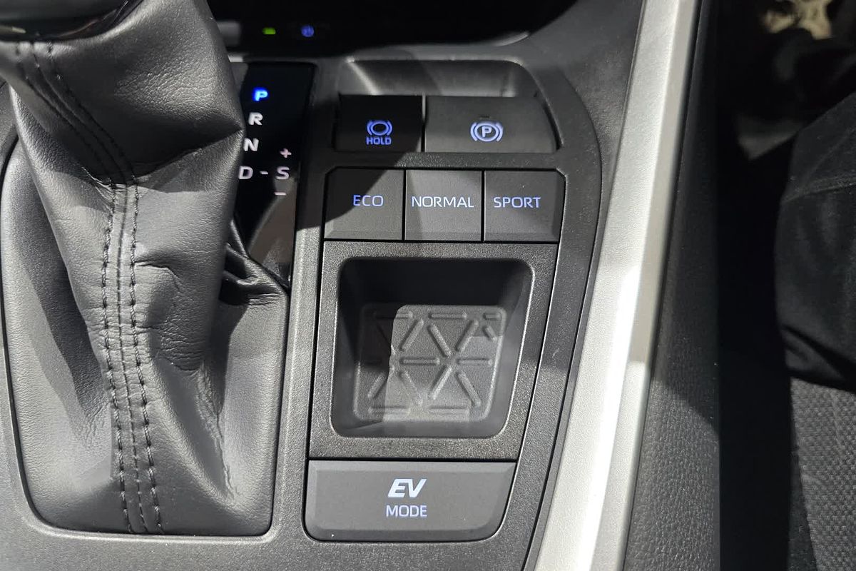2022 Toyota RAV4 GXL AXAH52R