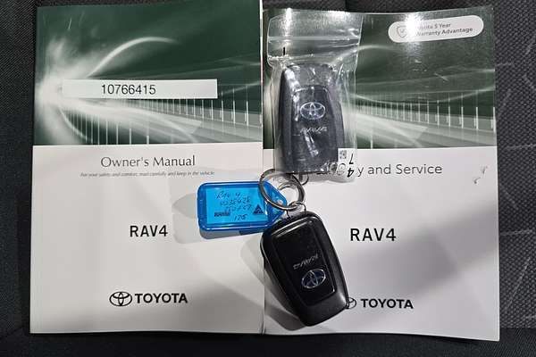 2022 Toyota RAV4 GXL AXAH52R