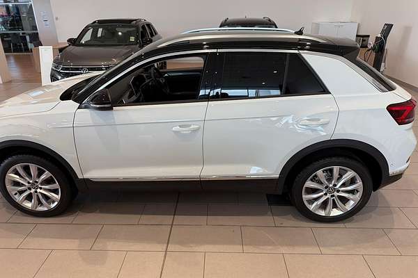 2025 Volkswagen T-Roc 110TSI Style D11