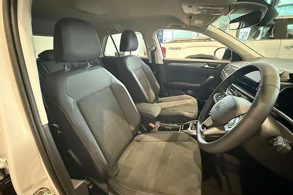 2025 Volkswagen T-Roc 110TSI Style D11