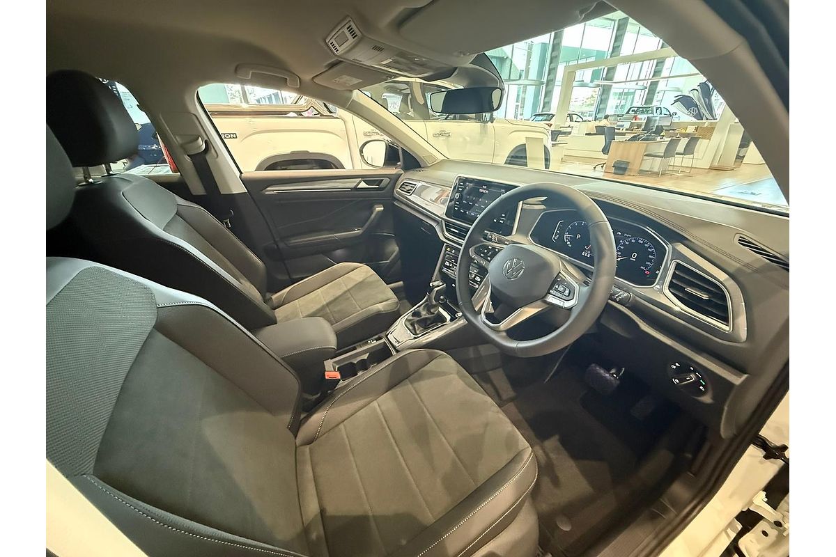 2025 Volkswagen T-Roc 110TSI Style D11
