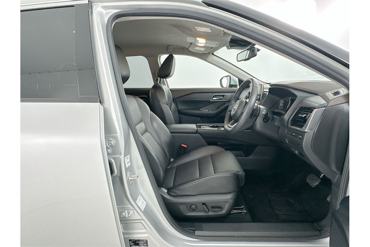 2023 Nissan X-TRAIL ST-L T33