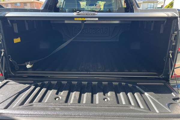 2025 Isuzu D-MAX X-TERRAIN 4X4