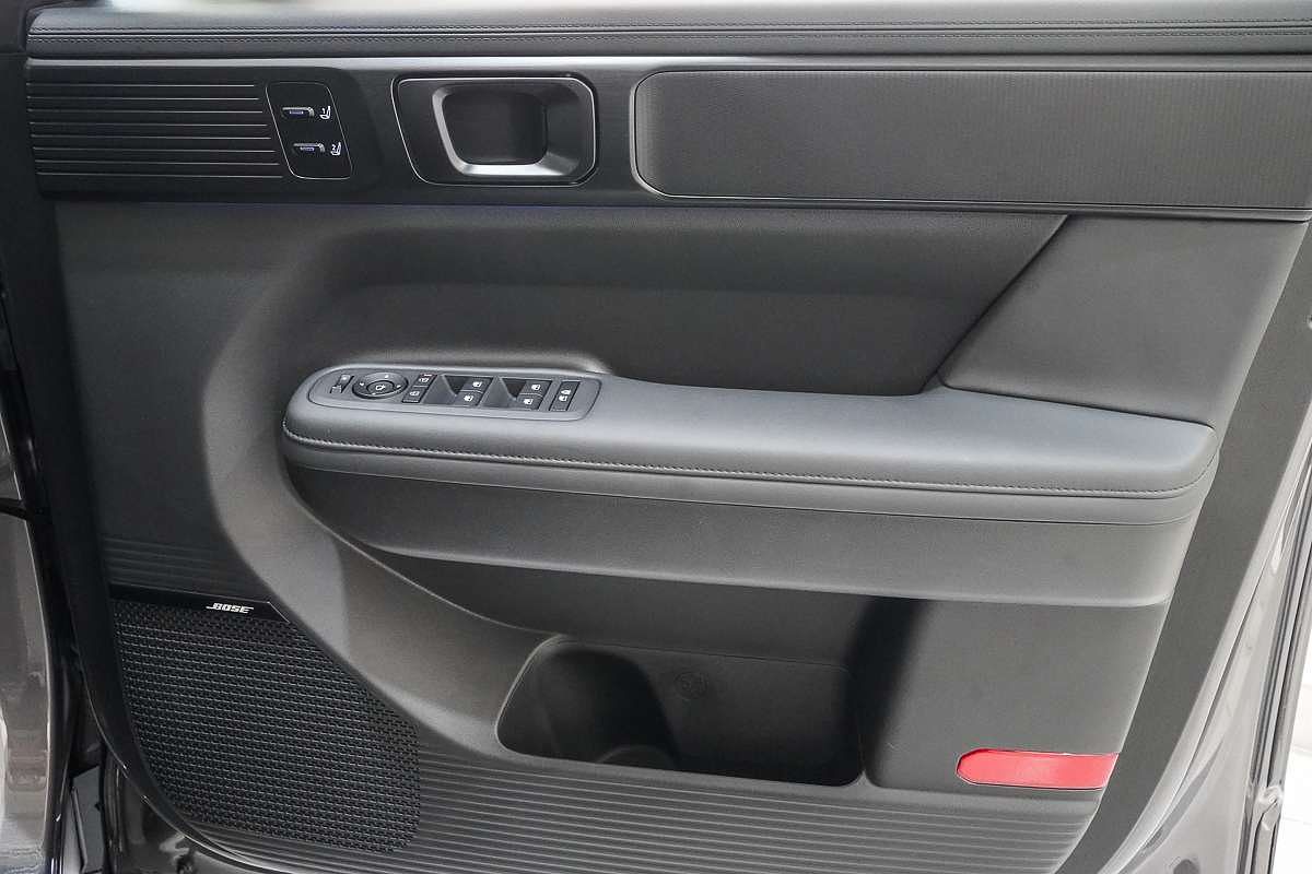 2025 Hyundai Santa Fe Hybrid Calligraphy MX5.V1