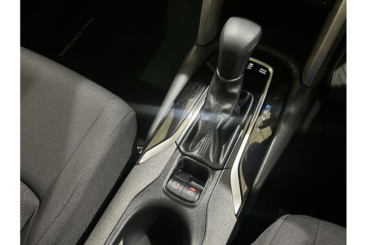 2024 Toyota Corolla Cross GX MXGH10R