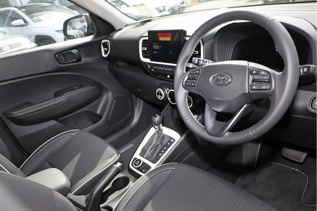2025 Hyundai Venue Elite QX.V5