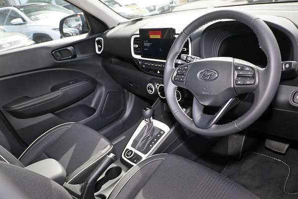 2025 Hyundai Venue Elite QX.V5