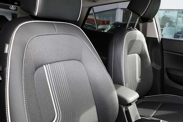 2025 Hyundai Venue Elite QX.V5