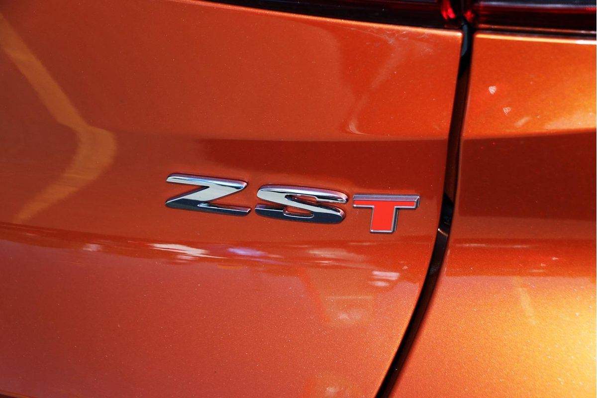 2024 MG ZST Essence