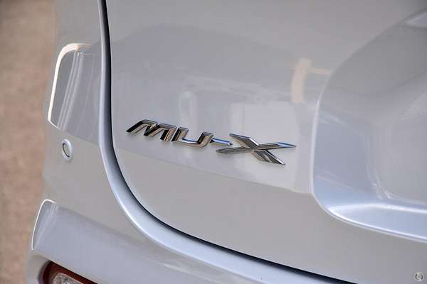2022 Isuzu MU-X LS-U
