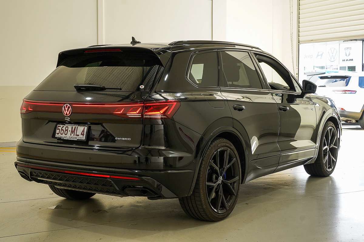 2024 Volkswagen Touareg R RC
