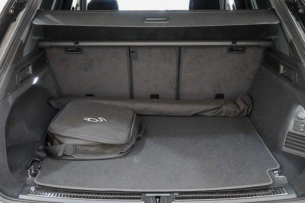 2024 Volkswagen Touareg R RC