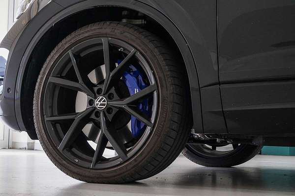 2024 Volkswagen Touareg R RC