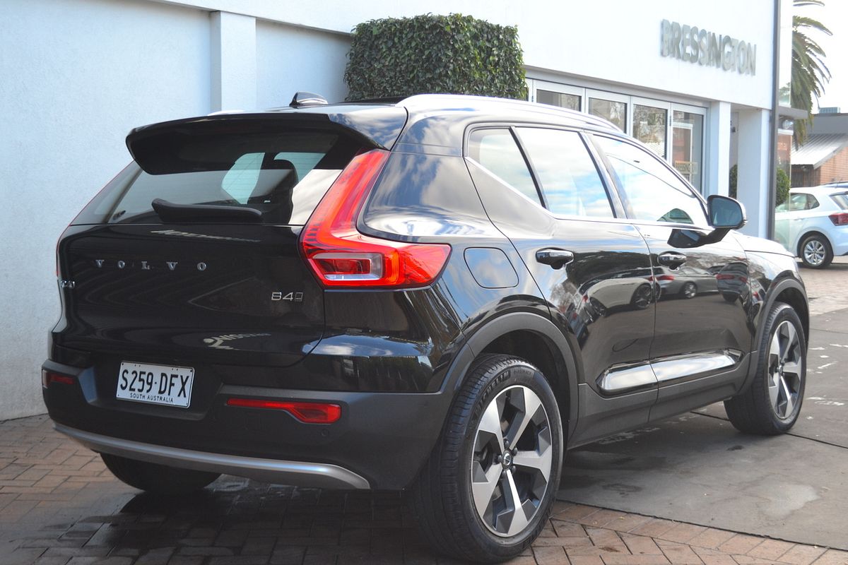 2023 Volvo XC40 Ultimate B4 Bright