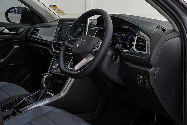 2025 Volkswagen T-Roc 110TSI Style D11