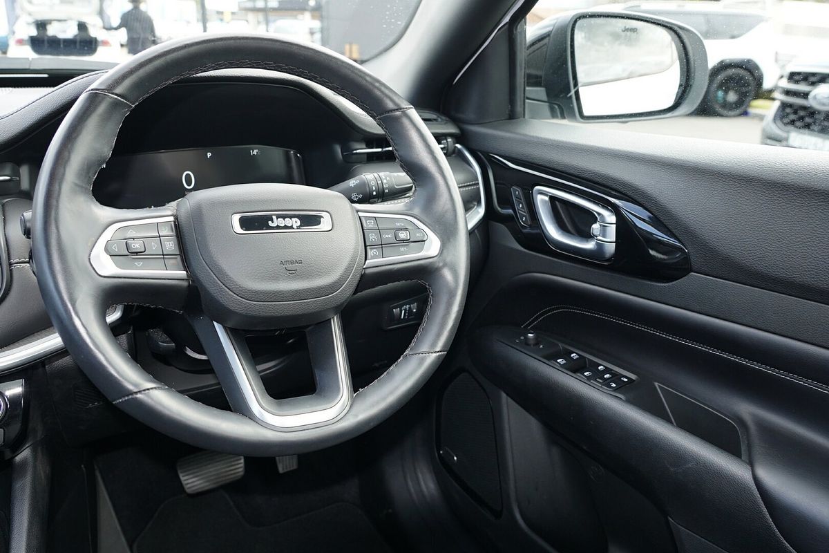2023 Jeep Compass S-Limited M6