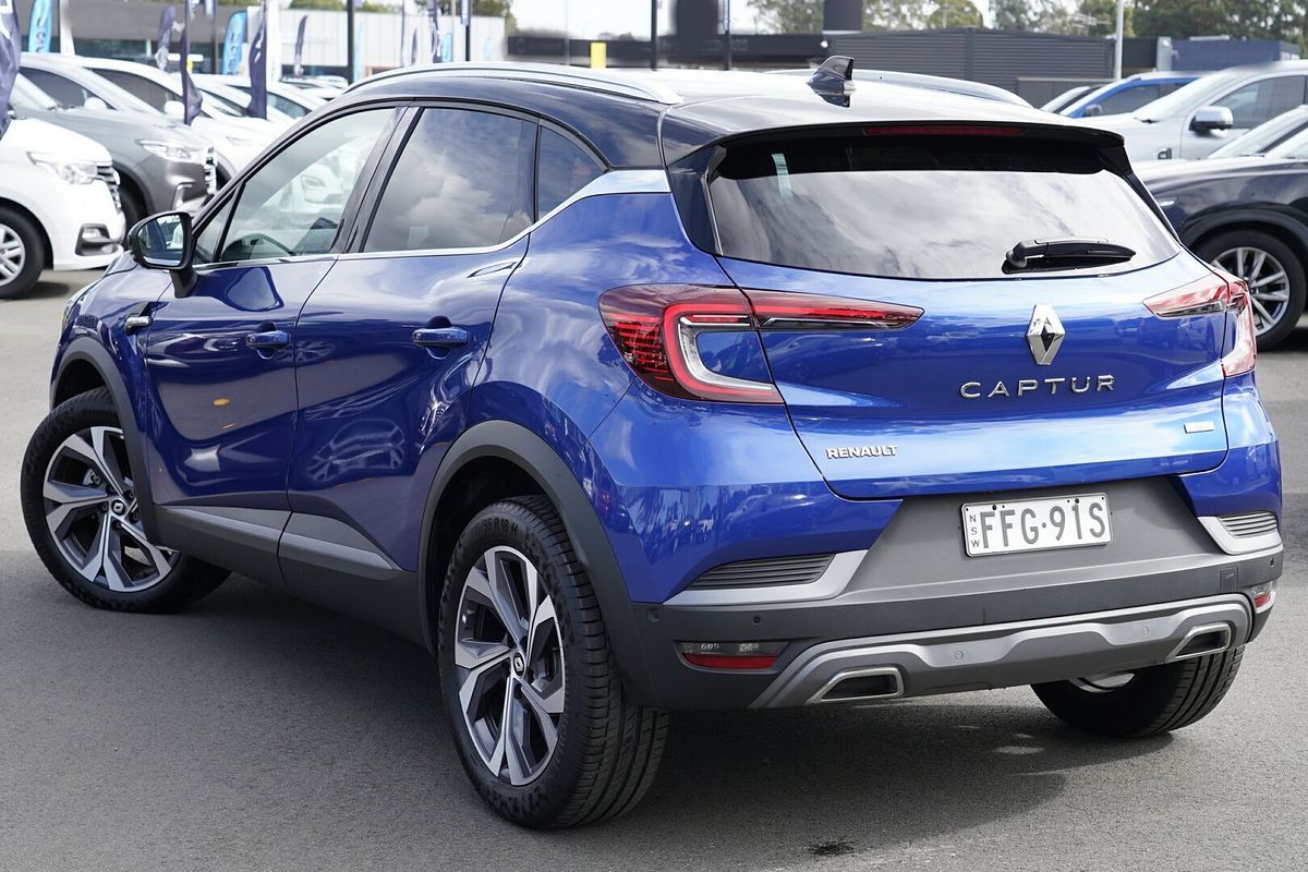 2022 Renault Captur R.S. Line XJB