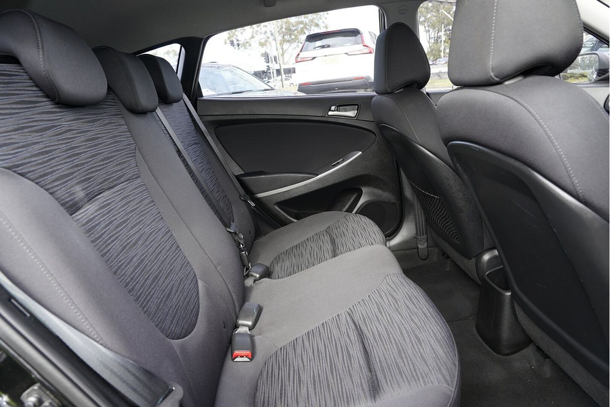 2017 Hyundai Accent Sport RB6