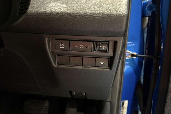 2025 Mitsubishi Triton GLX-R MV 4X4