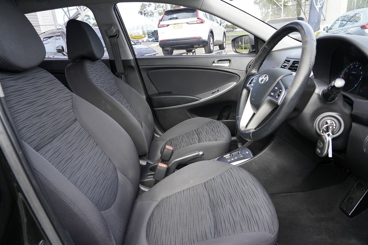 2017 Hyundai Accent Sport RB6