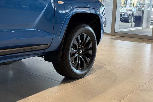 2025 Mitsubishi Triton GLX-R MV 4X4