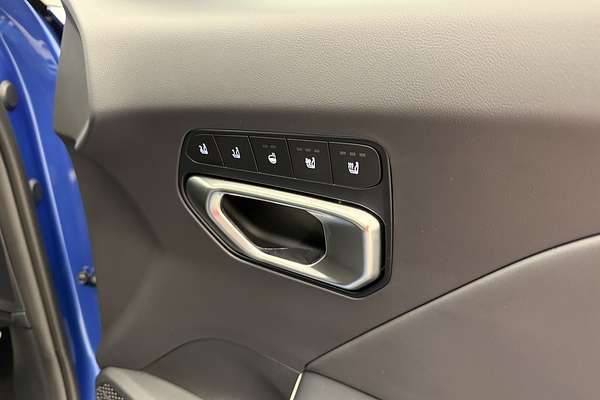 2025 Kia K4 GT-Line CL4m