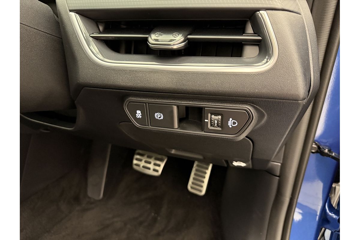 2025 Kia K4 GT-Line CL4m