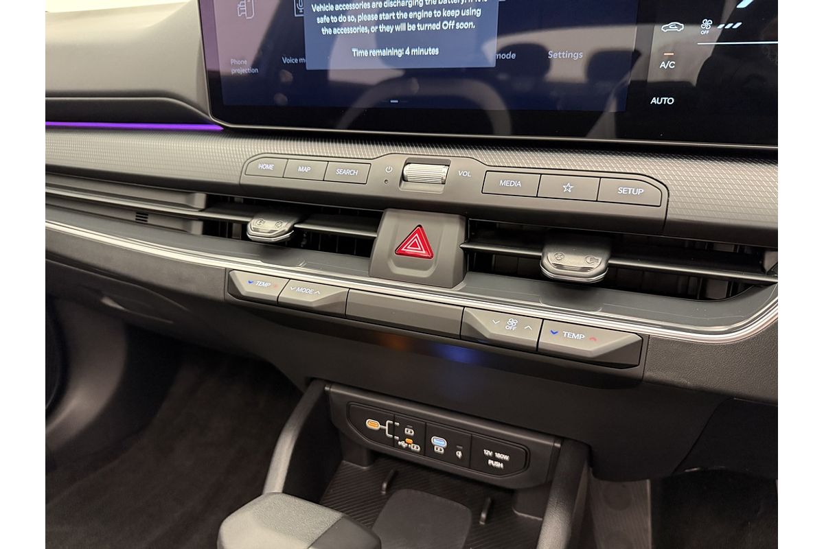 2025 Kia K4 GT-Line CL4m