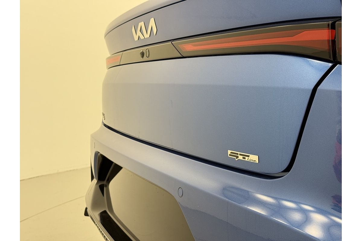 2025 Kia K4 GT-Line CL4m