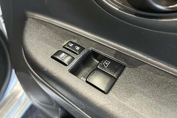 2015 Nissan Micra ST K13