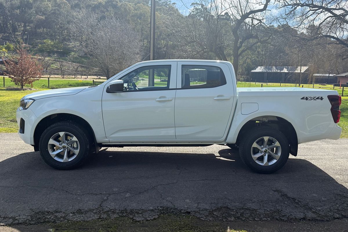2025 Isuzu D-MAX LS-M 4X4