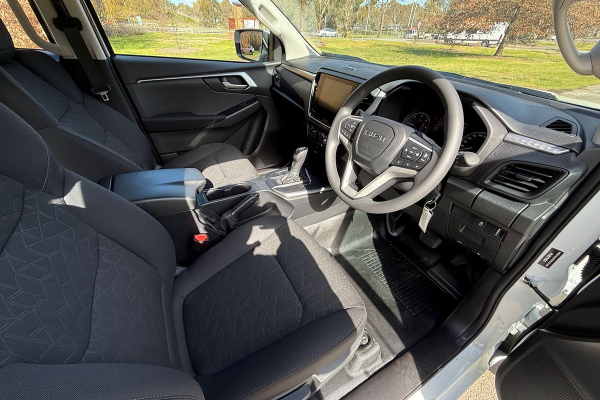 2025 Isuzu D-MAX LS-M 4X4