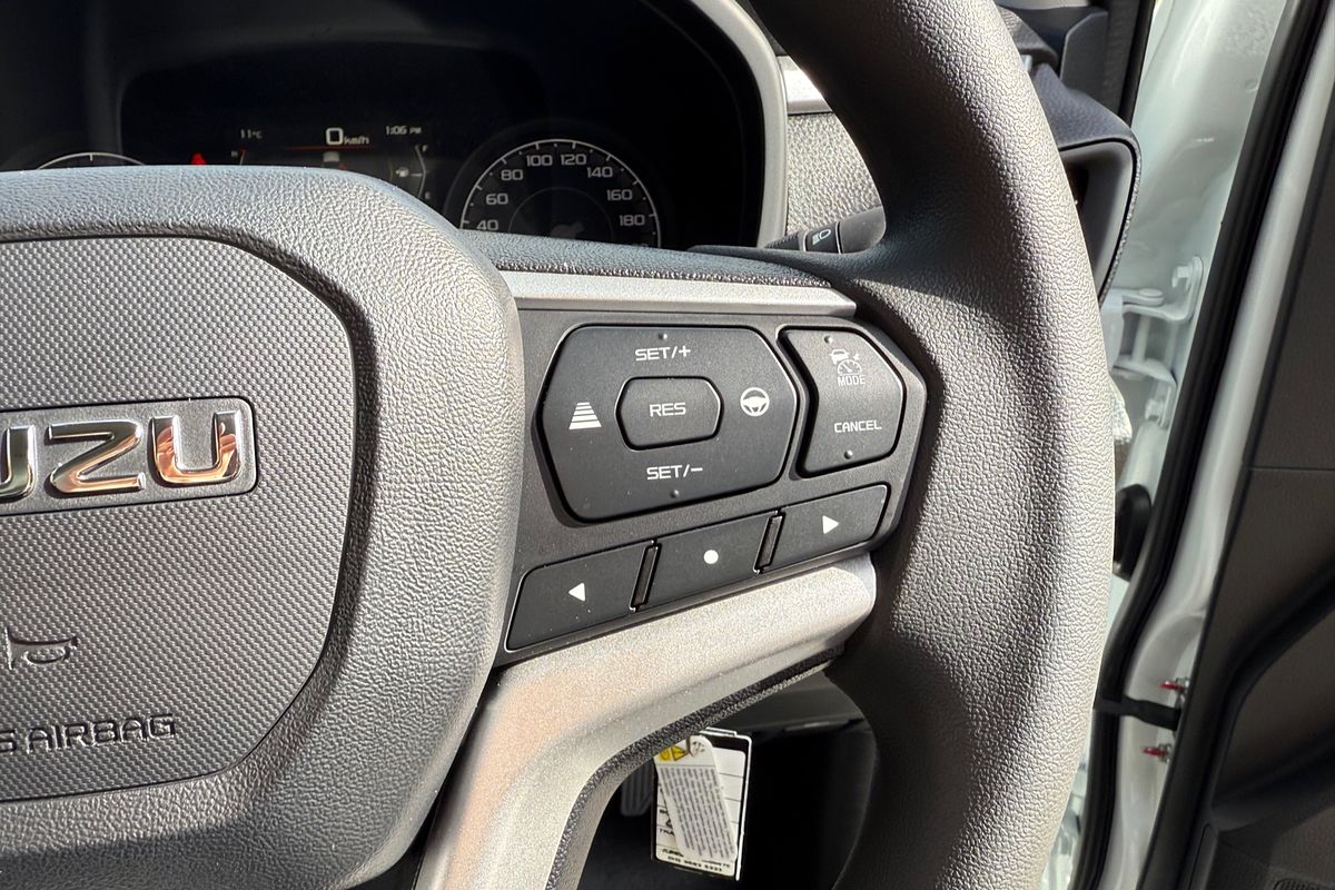 2025 Isuzu D-MAX LS-M 4X4