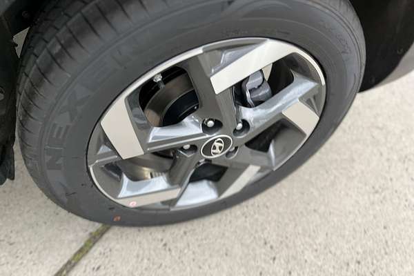 2025 Hyundai Venue Active QX.V5