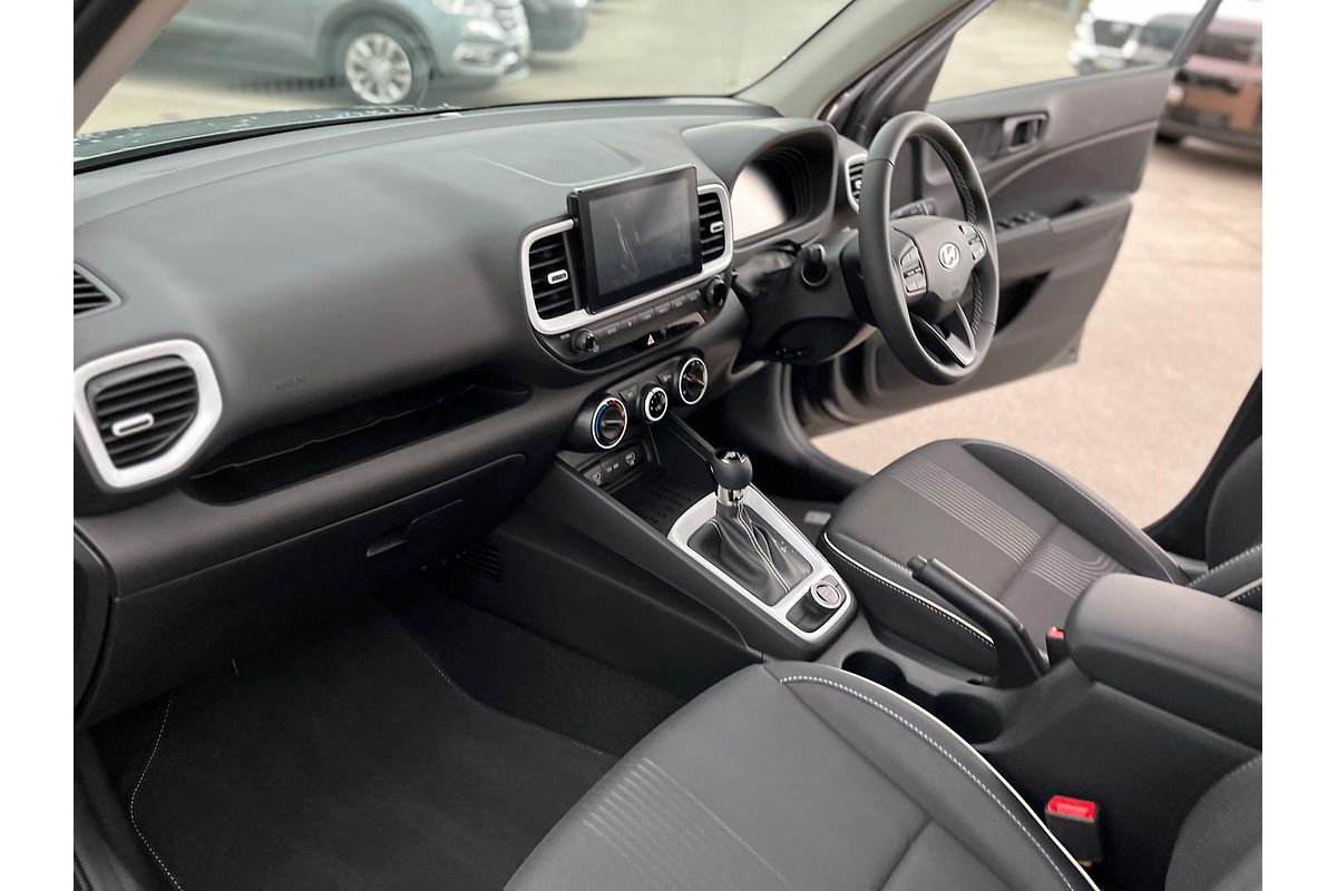 2025 Hyundai Venue Active QX.V5