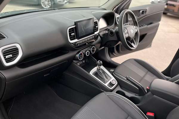 2025 Hyundai Venue Active QX.V5