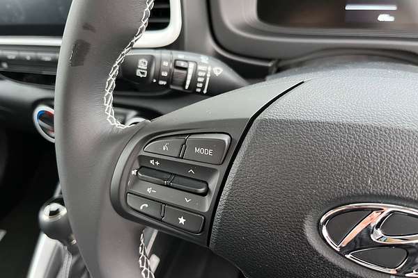 2025 Hyundai Venue Active QX.V5