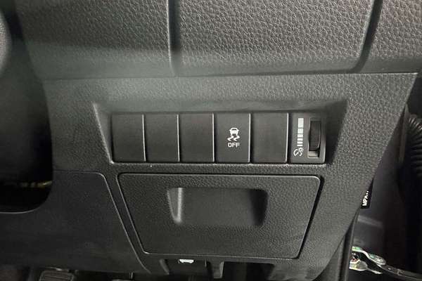 2024 Isuzu D-MAX SX High Ride Rear Wheel Drive