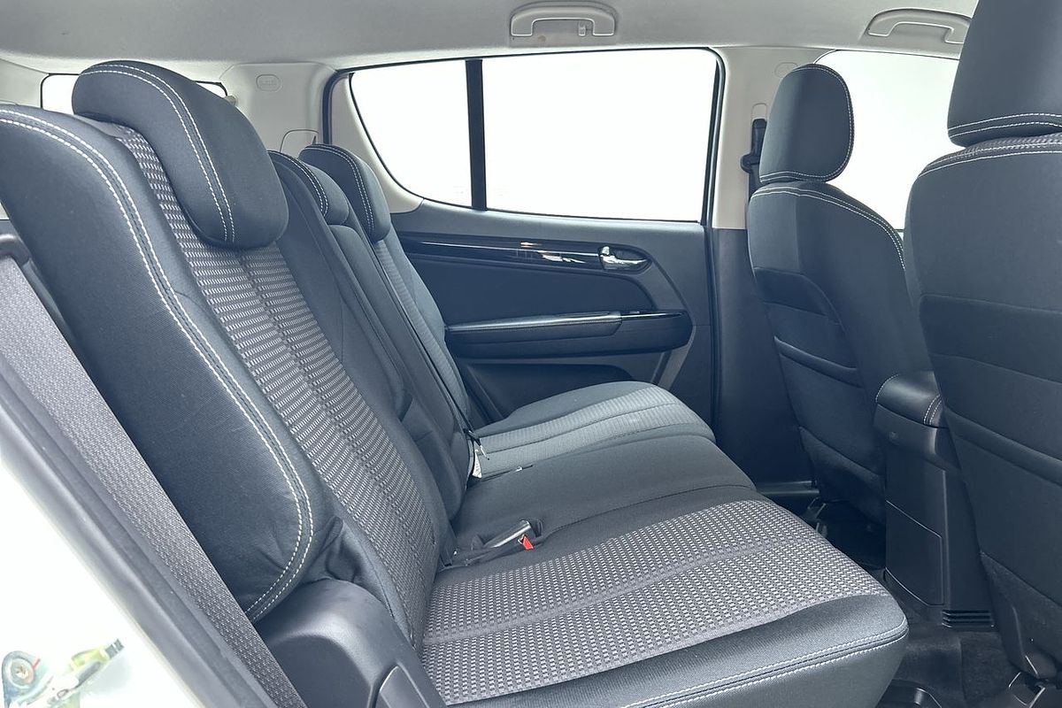 2020 Isuzu MU-X LS-M