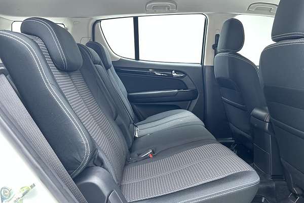 2020 Isuzu MU-X LS-M