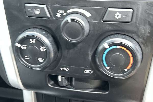 2020 Isuzu MU-X LS-M